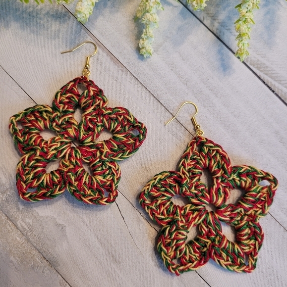 CHRISTMAS Gift crochet Earrings - Picture 2 of 2